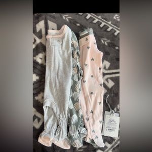 New pijamas set off 3 size 3to 6 Months baby girl